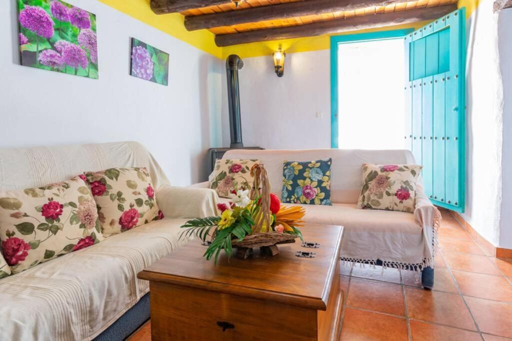 Casa Rosa, Con Encanto Y Piscina Climatizada Frigiliana Esterno foto