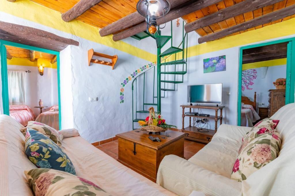 Casa Rosa, Con Encanto Y Piscina Climatizada Frigiliana Esterno foto
