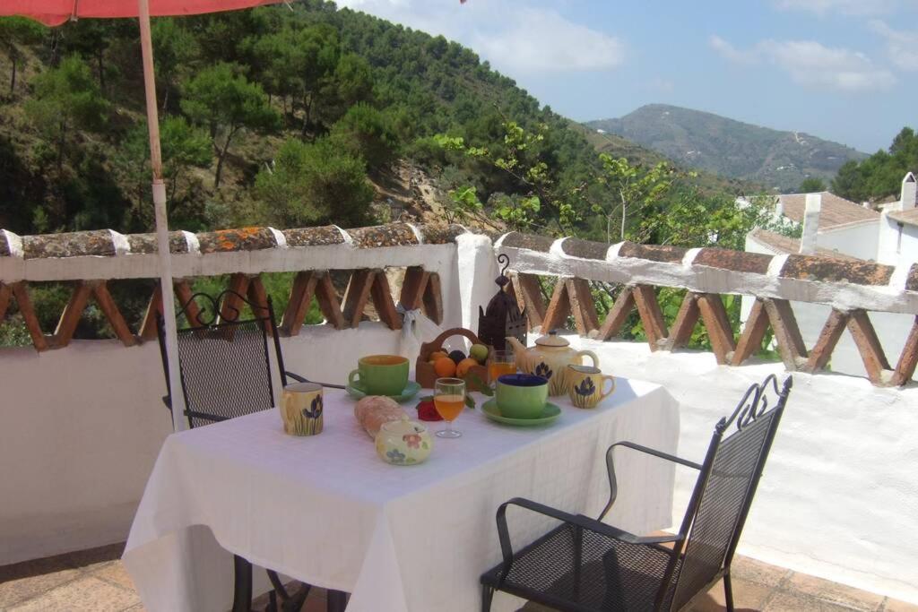 Casa Rosa, Con Encanto Y Piscina Climatizada Frigiliana Esterno foto